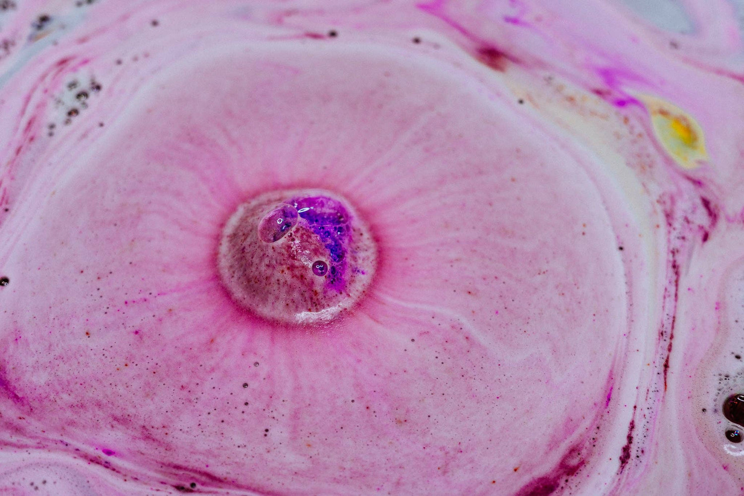 Scentish All On Red Bath Bomb