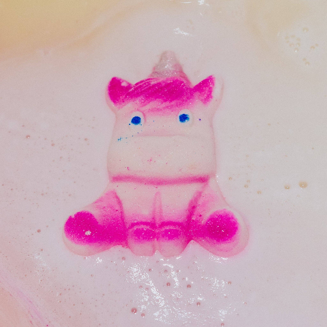 Scentish Unicorn Bath Bomb - Bare and Bubbly Ltd